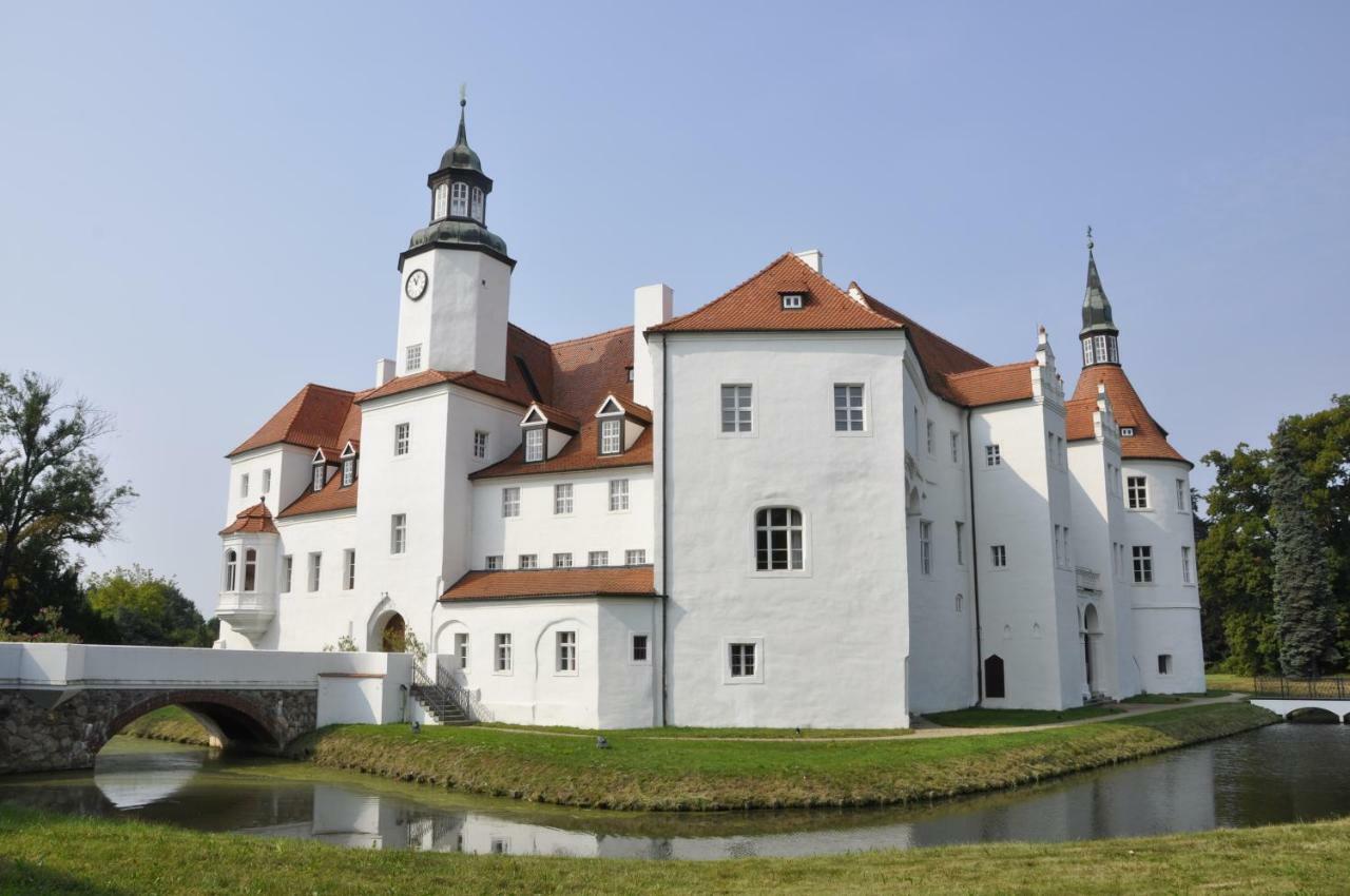 Lusatia Farm Лєшна Екстер'єр фото