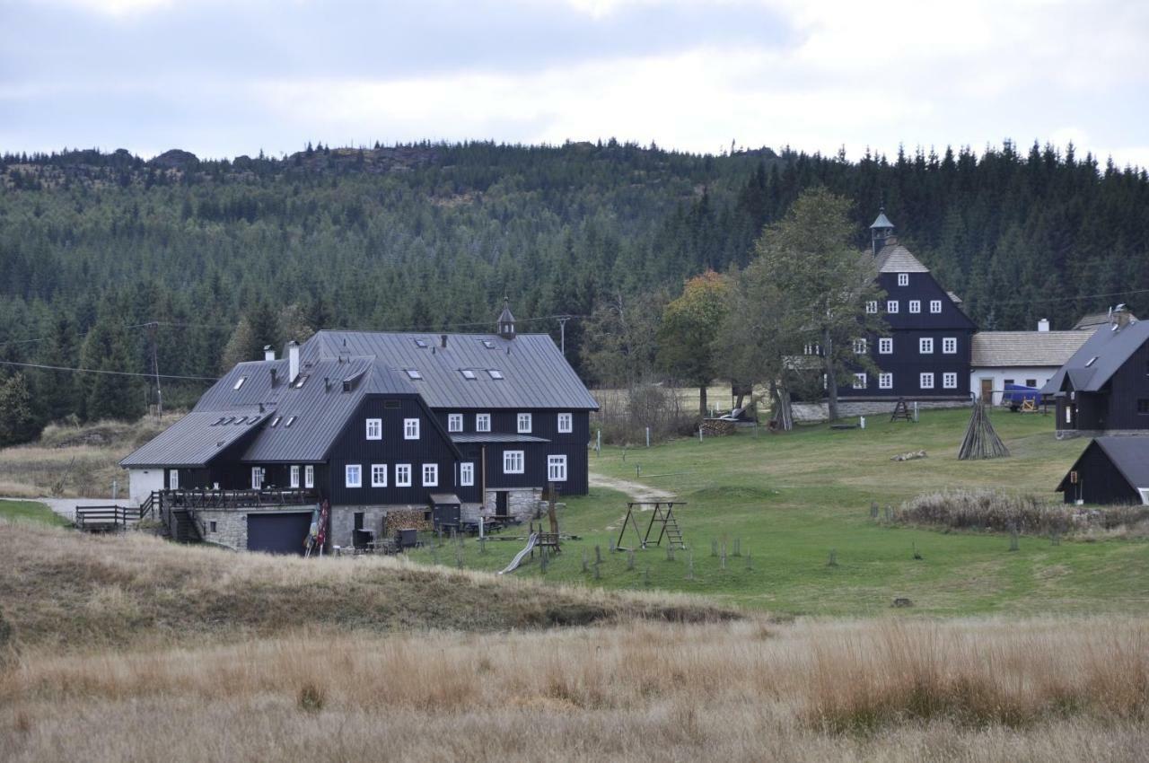 Lusatia Farm Лєшна Екстер'єр фото